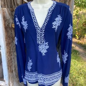 Cute boho blue blouse by Design Recipe, size small.